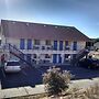 Backcountry Inn Motel
