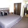 Snowflake 1 Bed plus Den 2 Bath