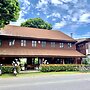 Riverhouse Hotel - The Teak House