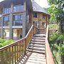 Trackers Safari Lodge Bwindi