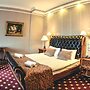 Komoda Club Residence
