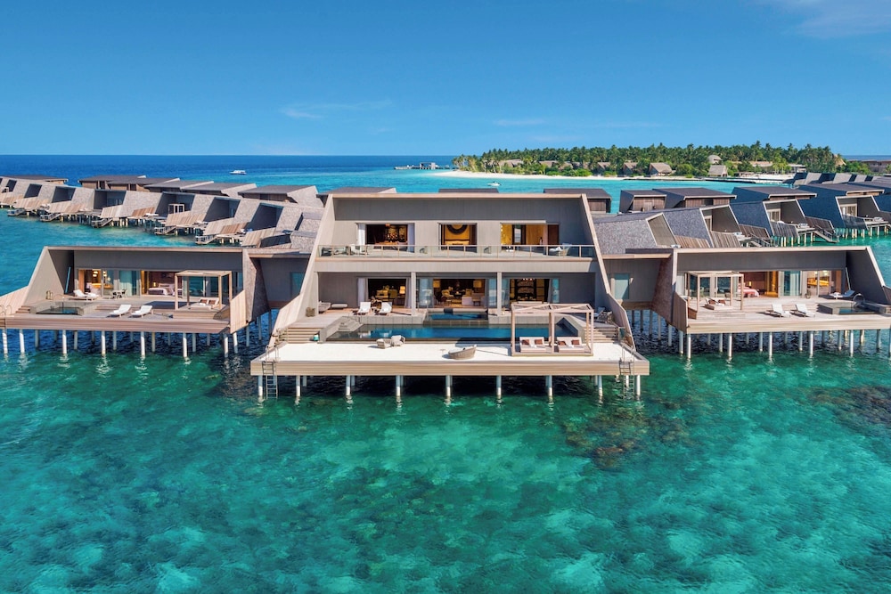 The St. Regis Maldives Vommuli Resort