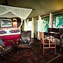 Selinda Camp