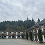 Chalet Inn