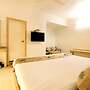 Hotel Ashish Palace