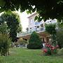 Le Chalet Fleuri