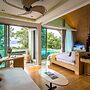 Crest Pool Villas