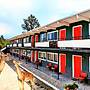 Deerview Lodge & Cabins - Princeton BC