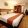 Mokoro Lodge