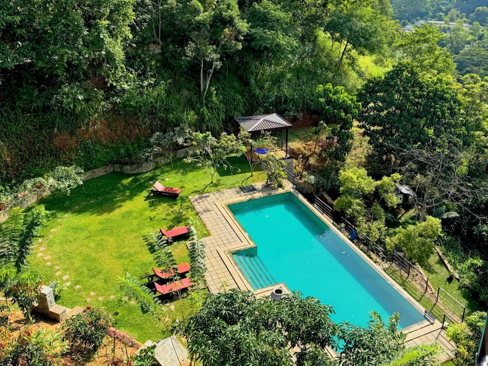 Aqua Dunhinda Villa & Nature Retreat