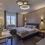 Tourist Hotel