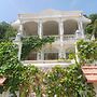 Villa Caprichosa