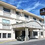 Hotel El Camino Inn & Suites