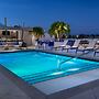 H2O Suites - Adults Only