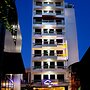 Full House Hotel