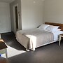Manitou Motor Inn