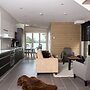 Sandy Kelt, Irish House Apartments