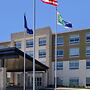 Holiday Inn Express & Suites Southgate - Detroit Area by IHG