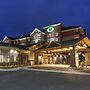 Black Fox Lodge Pigeon Forge, Tapestry Collection by Hilton
