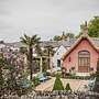 Le Petit Chateau & William de Percy