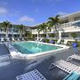 May-Dee Suites