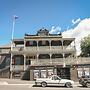 Deloraine Hotel