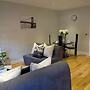 Icon Brentwood City Apartment
