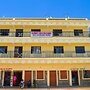 Saboti Hotel
