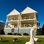 Lakeside Suites 4