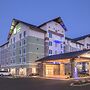 Holiday Inn Express & Suites Seattle South - Tukwila by IHG