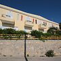 Point Twins Apartments