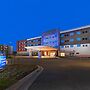 Holiday Inn Express & Suites Lenexa - Overland Park Area by IHG