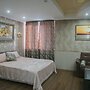 Yunost Hotel