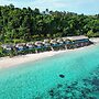 Litia Sini Beach Fales
