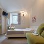 Bed&BikeRome Rooms