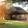 Ukutula Lodge & Game Reserve