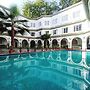 Grand Continental Hotel 