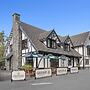 The Fox and Hounds Historic Hotel