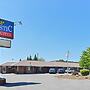 Majestic Inn And Suites
