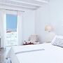 Mr & Mrs White Paros