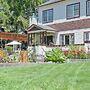 Cinnamon Bear Creekside Inn