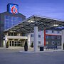 Motel 6 Saskatoon, SK