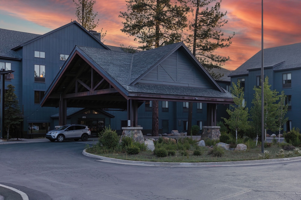 Martis Valley Lodge, Tapestry Collection by Hilton