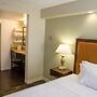 Hampton Inn & Suites Albany-Downtown