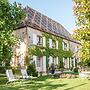 Le Petit Manoir Des Bruyeres