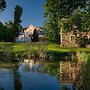 Padaste Manor