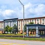 Days Inn and Suites by Wyndham Hammond, IN