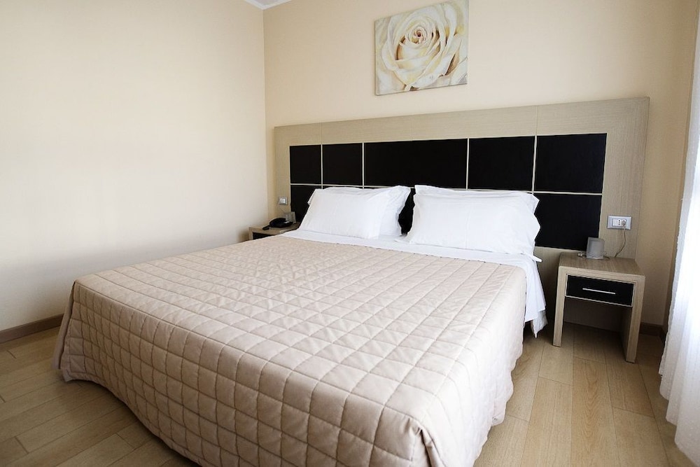 Hotel Diana