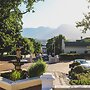 Pontac Manor Hotel