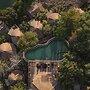 Aana Resort & Spa
